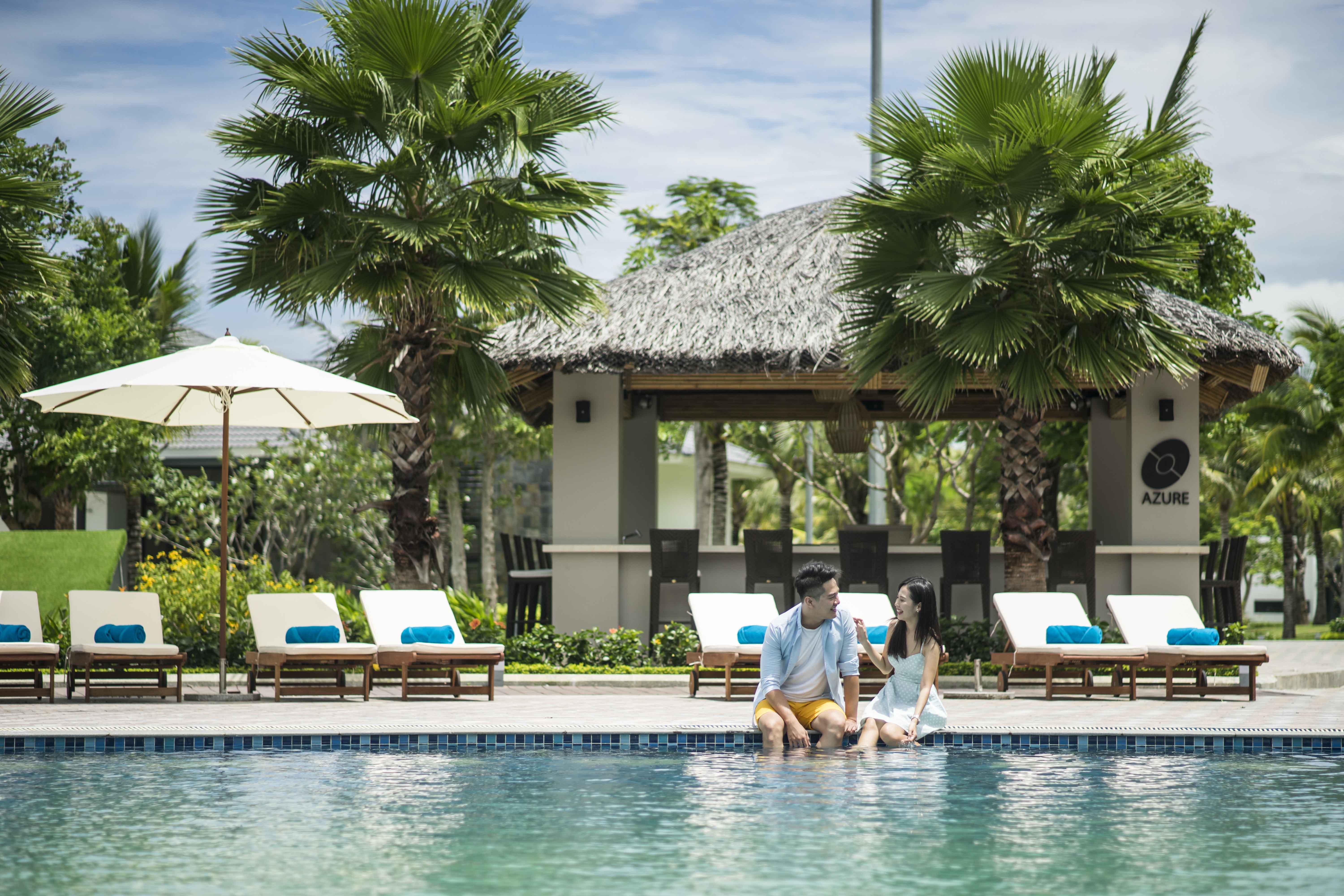 Radisson Blu Resort Phú Quốc Exterior foto The swimming pool at the resort