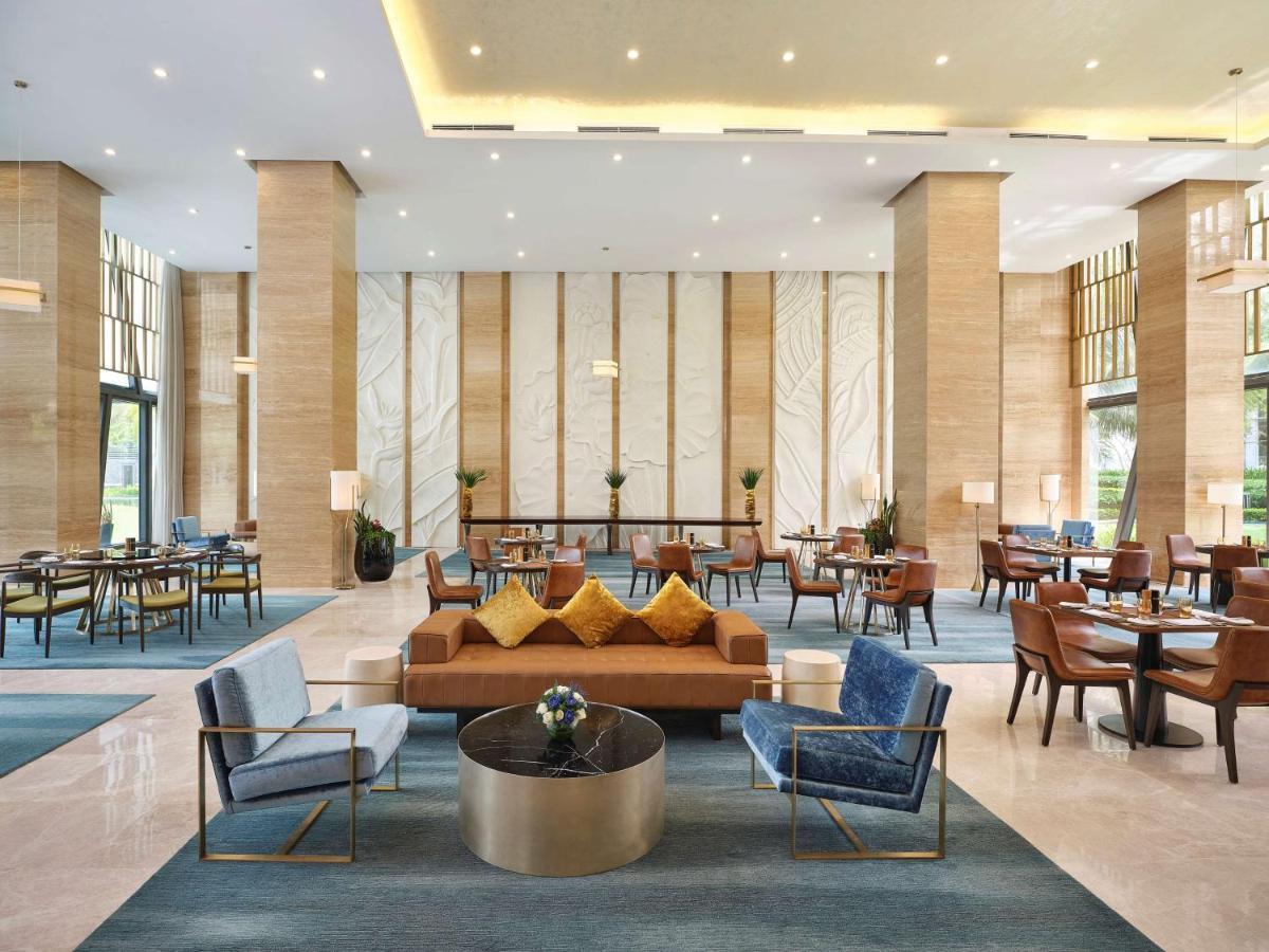 Radisson Blu Resort Phú Quốc Exterior foto The lobby of the hotel